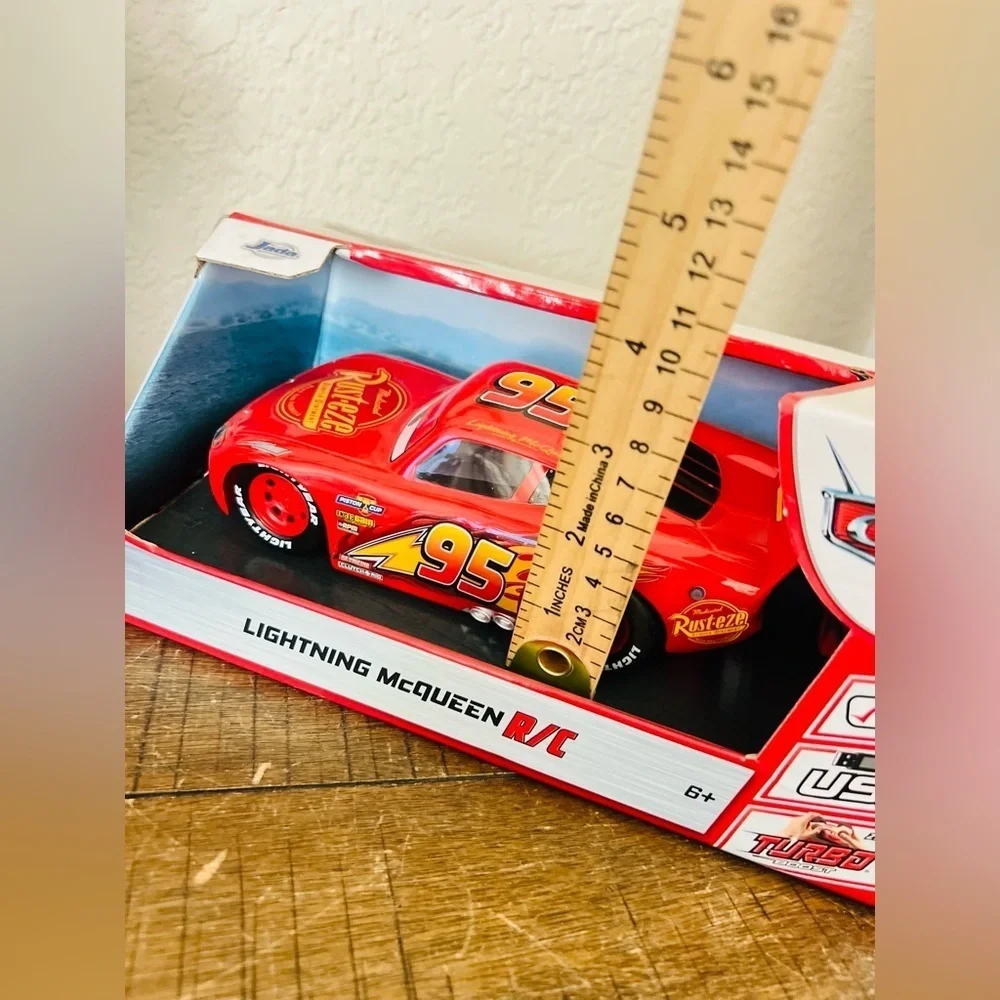 Cars Lightning McQueen RC 1:24 Scale Remote Control Car 2.4 Ghz